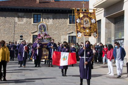 procesión nuestro señor de los milagros perú