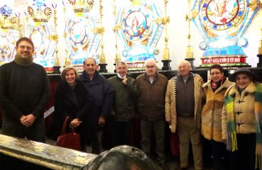 reunión cofrades portadores, primer misterio glorioso, faroles, rosario, patrona, carrozas