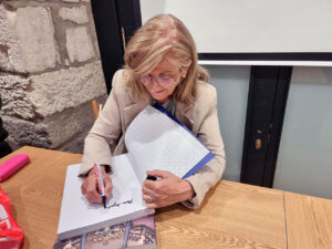 firma libro honor cofradia camino urdiain