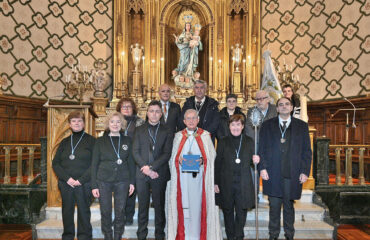 imposición medallas, junta nuevos miembros