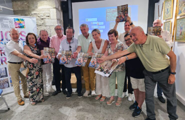 presentación, revista, hornacina, museo, faroles