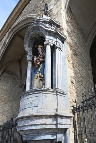 BLANCAS 2022 COFRADIA VIRGEN BLANCA